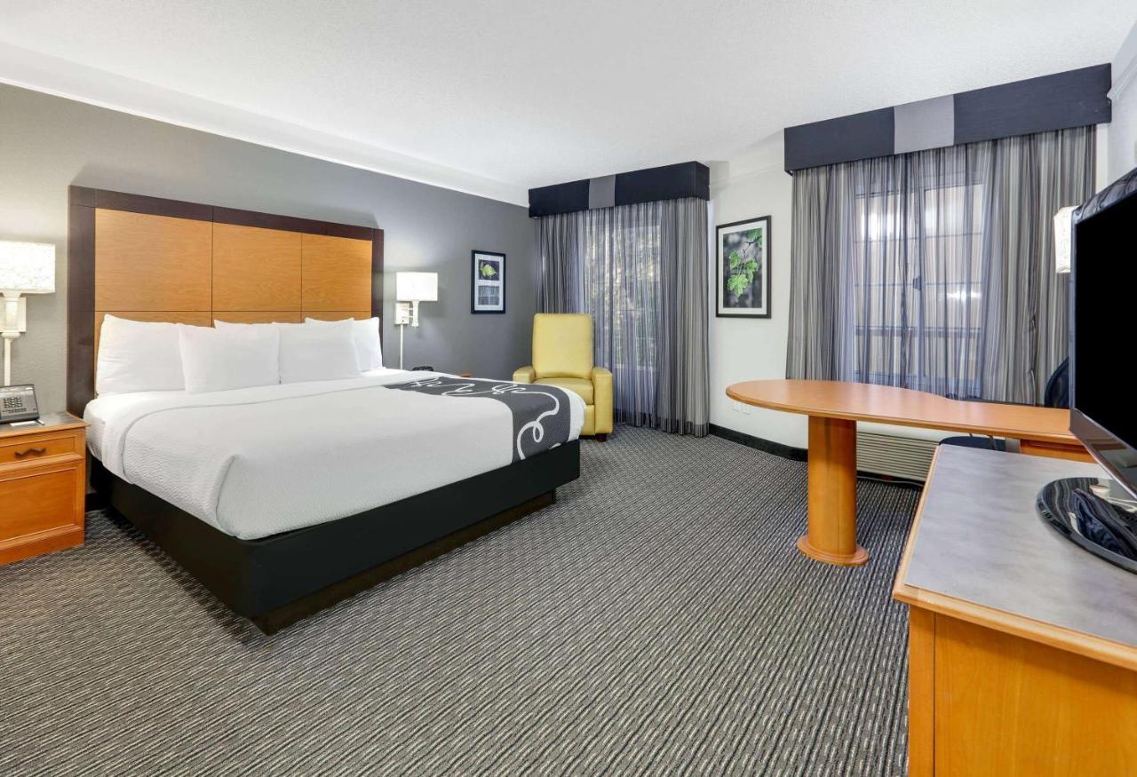 La Quinta By Wyndham Dallas - Addison Galleria Extérieur photo