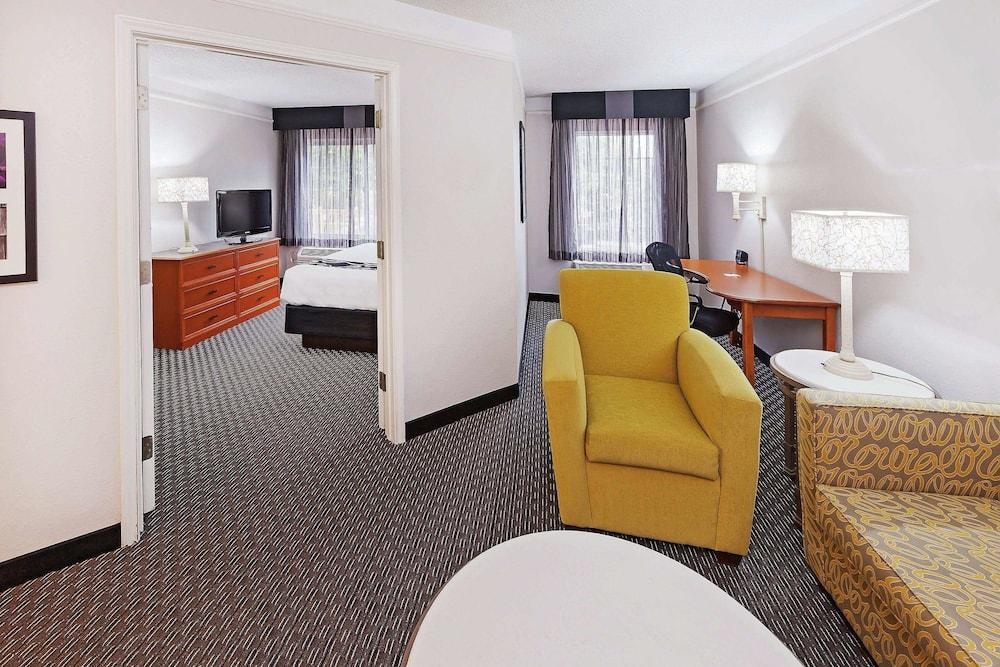 La Quinta By Wyndham Dallas - Addison Galleria Extérieur photo