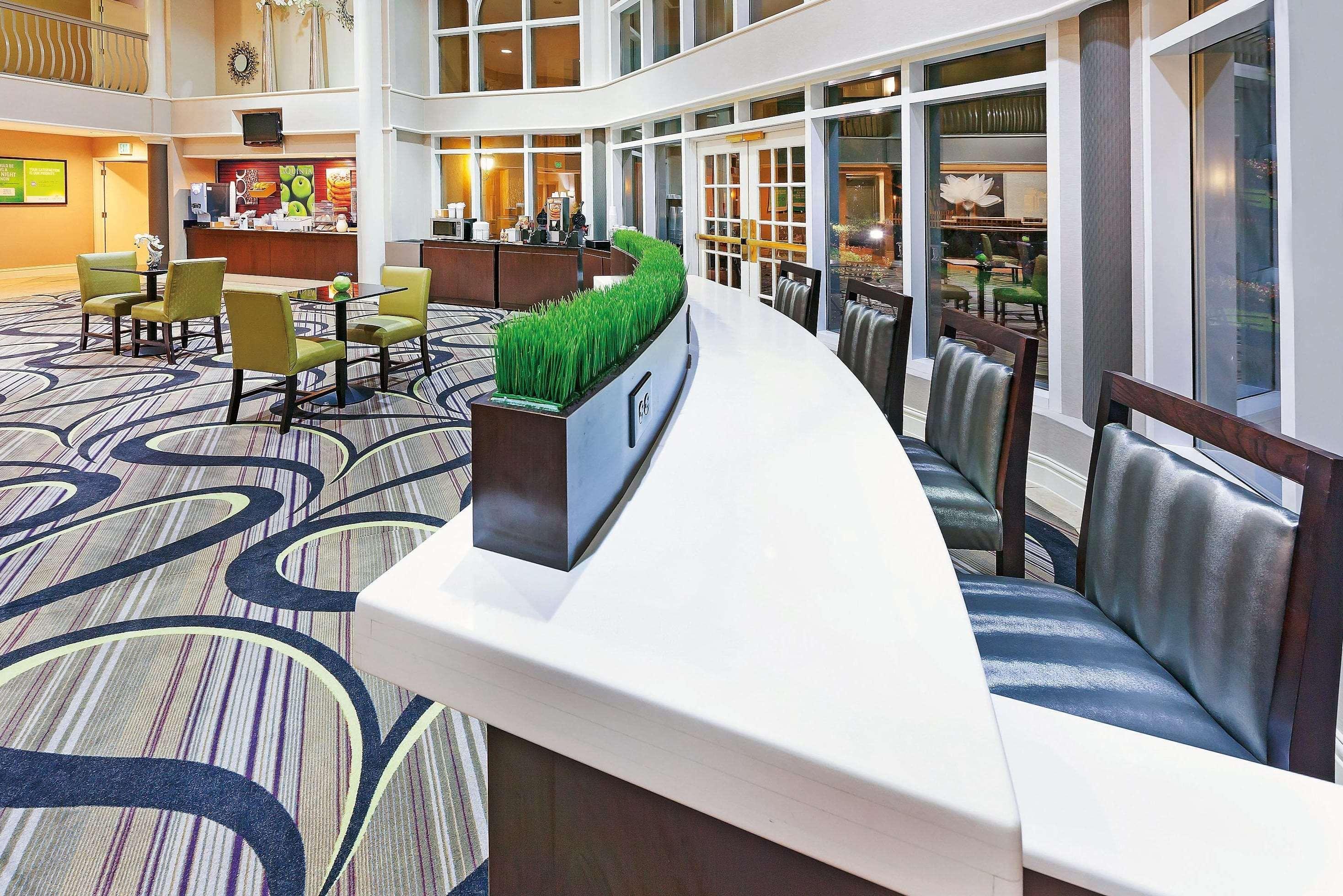 La Quinta By Wyndham Dallas - Addison Galleria Extérieur photo