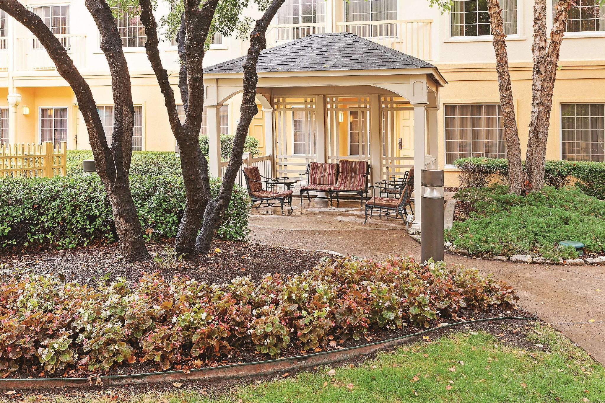 La Quinta By Wyndham Dallas - Addison Galleria Extérieur photo