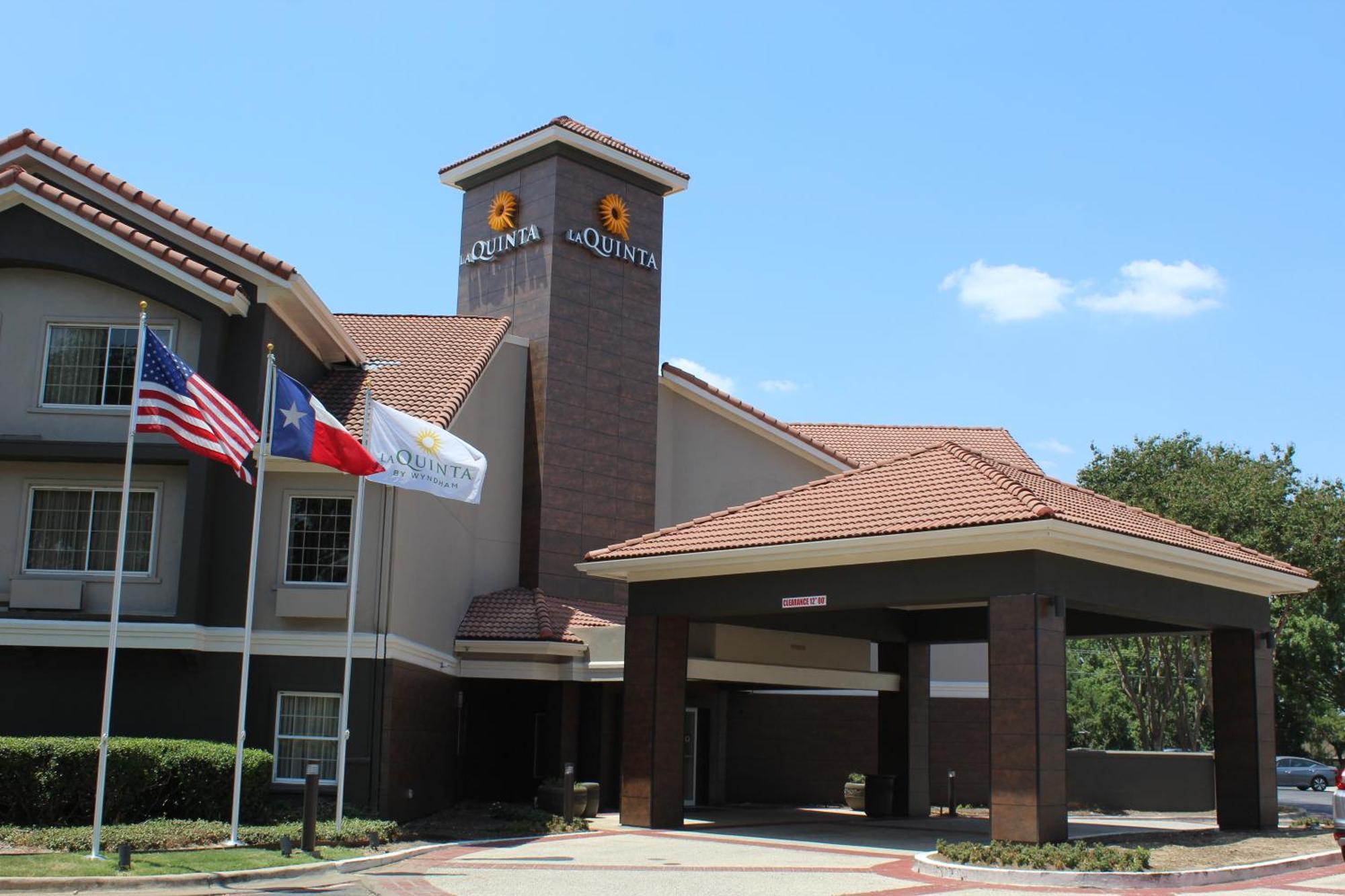La Quinta By Wyndham Dallas - Addison Galleria Extérieur photo