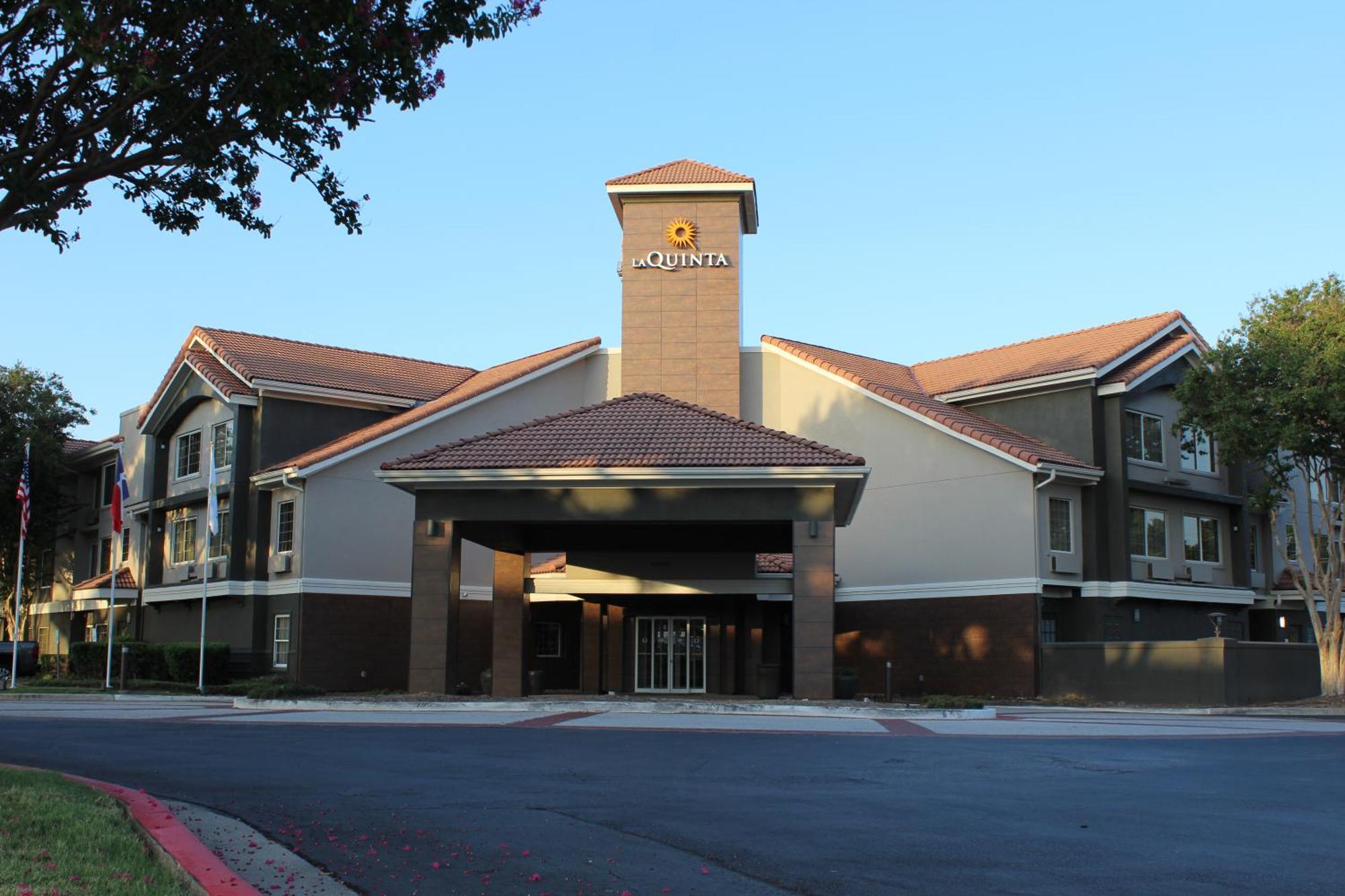 La Quinta By Wyndham Dallas - Addison Galleria Extérieur photo